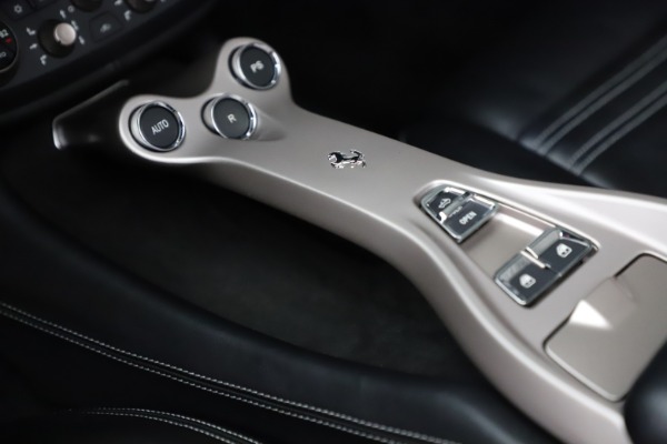Used 2013 Ferrari California 30 for sale $103,900 at Alfa Romeo of Westport in Westport CT 06880 28