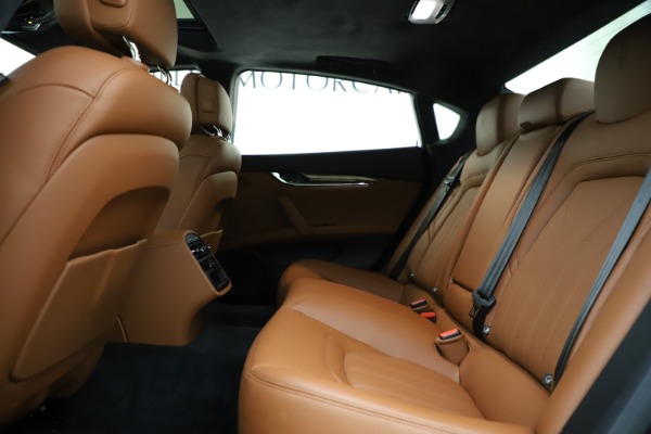 Used 2018 Maserati Quattroporte S Q4 GranLusso for sale $69,900 at Alfa Romeo of Westport in Westport CT 06880 19