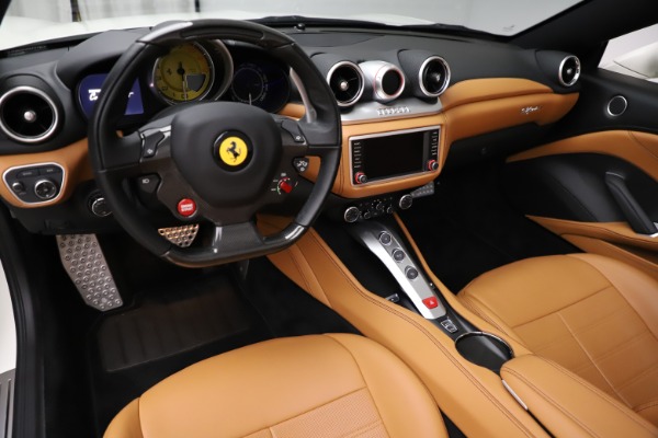 Used 2018 Ferrari California T for sale Sold at Alfa Romeo of Westport in Westport CT 06880 17