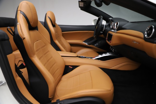 Used 2018 Ferrari California T for sale $169,900 at Alfa Romeo of Westport in Westport CT 06880 24