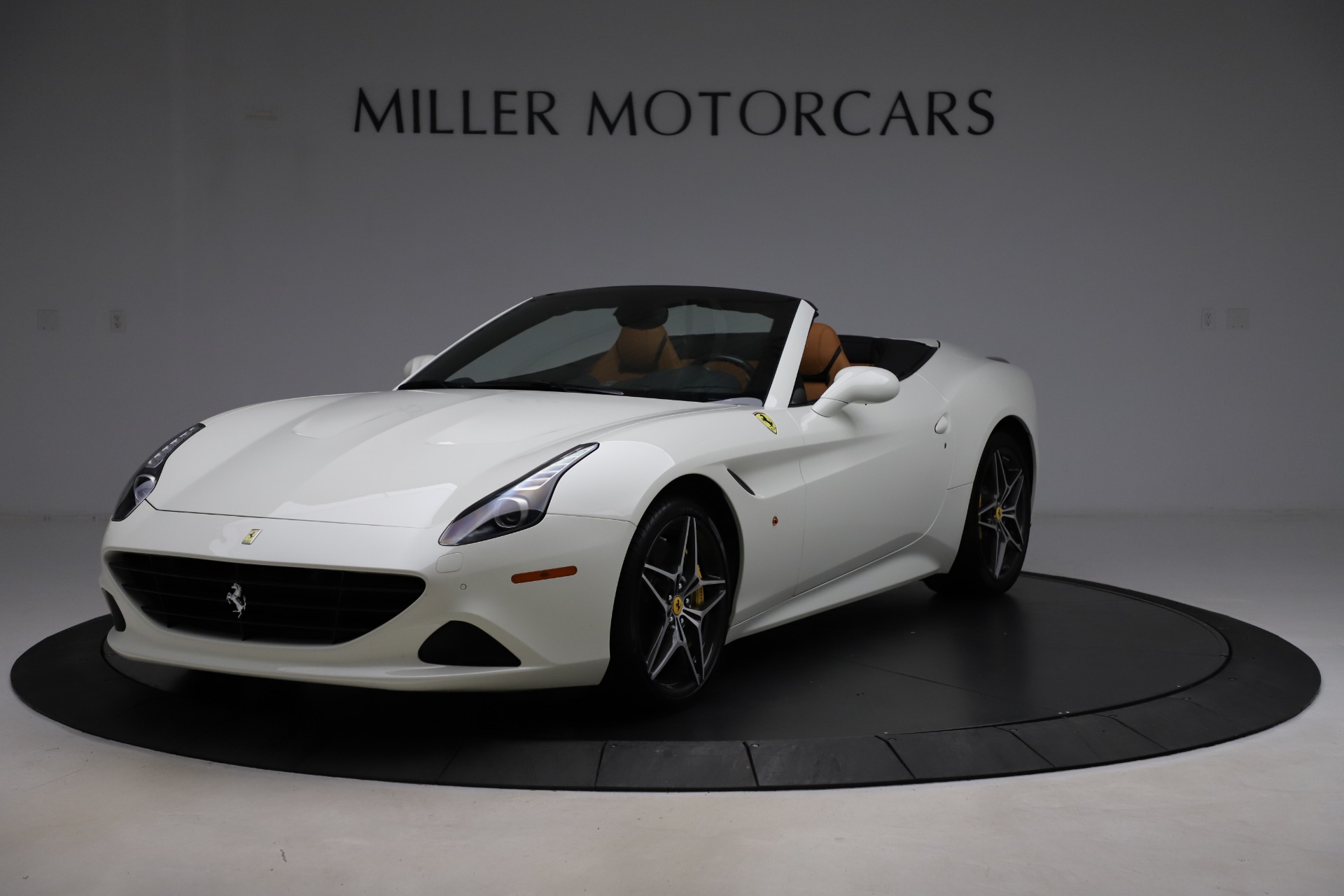 Used 2018 Ferrari California T for sale Sold at Alfa Romeo of Westport in Westport CT 06880 1