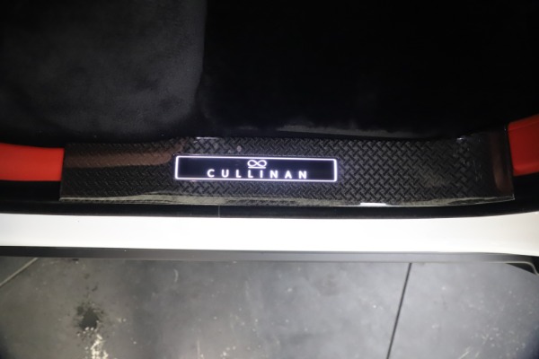 New 2021 Rolls-Royce Cullinan Black Badge for sale $431,325 at Alfa Romeo of Westport in Westport CT 06880 24