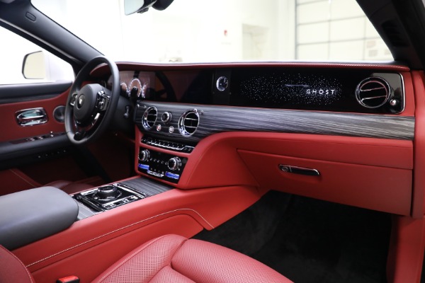Used 2021 Rolls-Royce Ghost for sale $389,900 at Alfa Romeo of Westport in Westport CT 06880 24