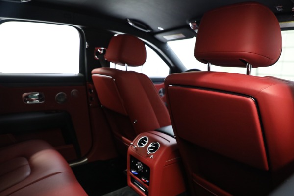Used 2021 Rolls-Royce Ghost for sale $389,900 at Alfa Romeo of Westport in Westport CT 06880 27