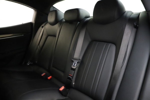 Used 2017 Maserati Ghibli S Q4 for sale $41,900 at Alfa Romeo of Westport in Westport CT 06880 18