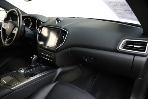 Used 2017 Maserati Ghibli S Q4 for sale $41,900 at Alfa Romeo of Westport in Westport CT 06880 24