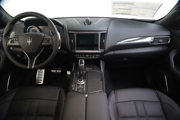 New 2021 Maserati Levante S Q4 GranSport for sale $107,135 at Alfa Romeo of Westport in Westport CT 06880 16