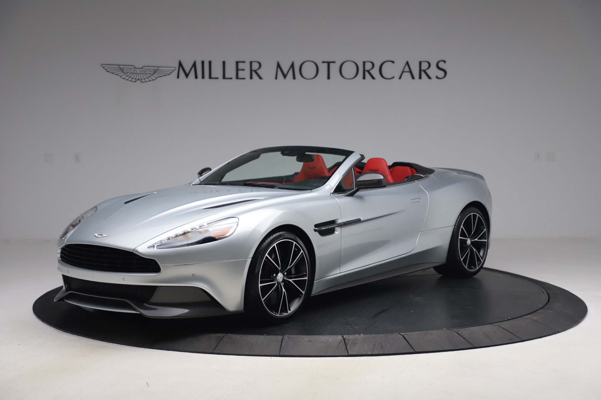 Used 2014 Aston Martin Vanquish Volante for sale Sold at Alfa Romeo of Westport in Westport CT 06880 1