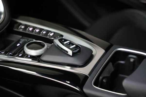 New 2021 Aston Martin DBX for sale $201,586 at Alfa Romeo of Westport in Westport CT 06880 25