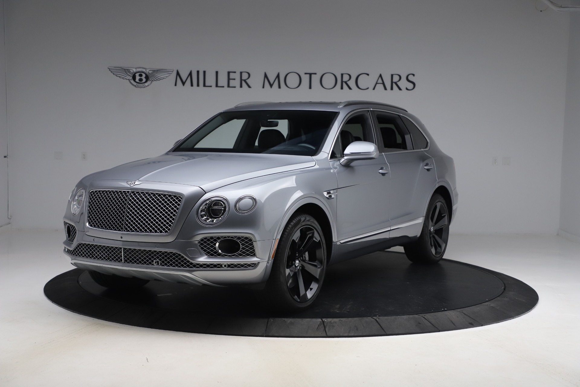 Used 2018 Bentley Bentayga W12 Signature for sale Sold at Alfa Romeo of Westport in Westport CT 06880 1