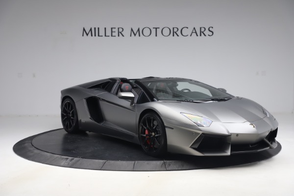 Used 2015 Lamborghini Aventador Roadster LP 700-4 for sale $349,900 at Alfa Romeo of Westport in Westport CT 06880 13
