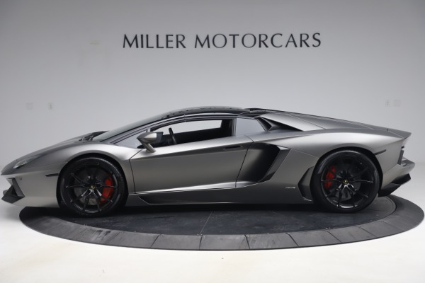 Used 2015 Lamborghini Aventador Roadster LP 700-4 for sale $349,900 at Alfa Romeo of Westport in Westport CT 06880 14