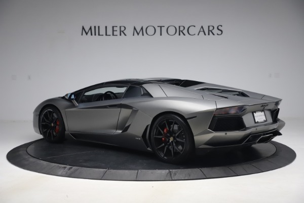 Used 2015 Lamborghini Aventador Roadster LP 700-4 for sale $349,900 at Alfa Romeo of Westport in Westport CT 06880 15