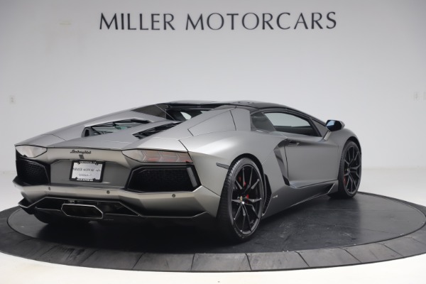 Used 2015 Lamborghini Aventador Roadster LP 700-4 for sale $349,900 at Alfa Romeo of Westport in Westport CT 06880 17
