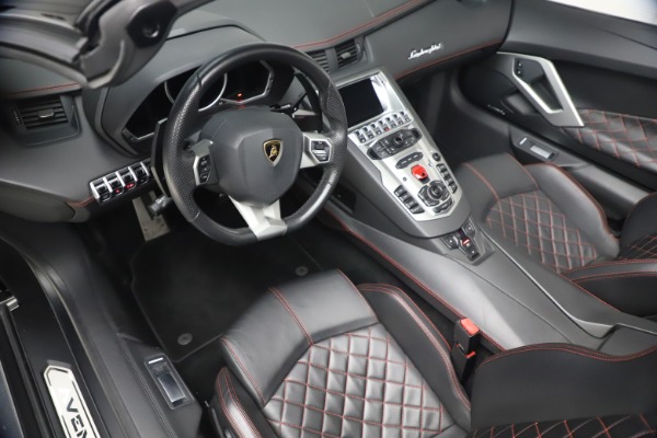 Used 2015 Lamborghini Aventador Roadster LP 700-4 for sale $349,900 at Alfa Romeo of Westport in Westport CT 06880 19