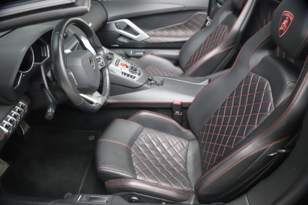 Used 2015 Lamborghini Aventador Roadster LP 700-4 for sale $349,900 at Alfa Romeo of Westport in Westport CT 06880 22