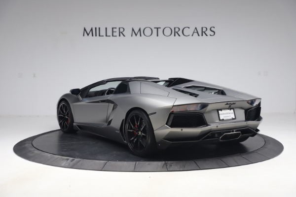 Used 2015 Lamborghini Aventador Roadster LP 700-4 for sale $349,900 at Alfa Romeo of Westport in Westport CT 06880 6