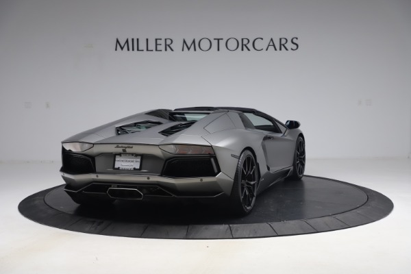 Used 2015 Lamborghini Aventador Roadster LP 700-4 for sale $349,900 at Alfa Romeo of Westport in Westport CT 06880 8