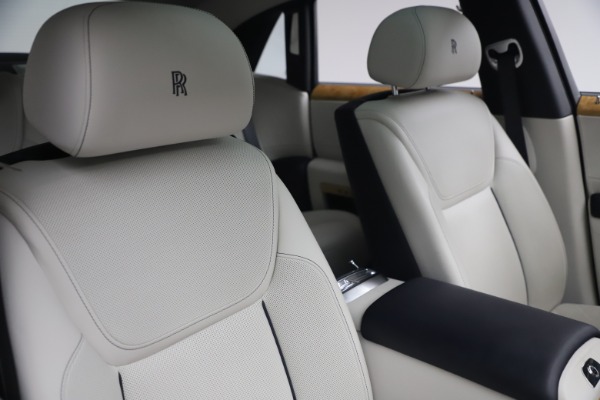 Used 2018 Rolls-Royce Ghost for sale Sold at Alfa Romeo of Westport in Westport CT 06880 15