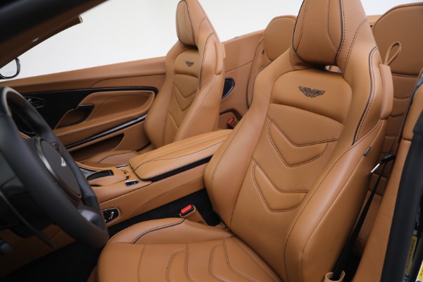 Used 2021 Aston Martin DBS Superleggera Volante for sale $295,900 at Alfa Romeo of Westport in Westport CT 06880 21