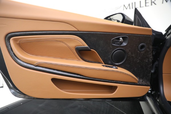 Used 2021 Aston Martin DBS Superleggera Volante for sale $295,900 at Alfa Romeo of Westport in Westport CT 06880 28