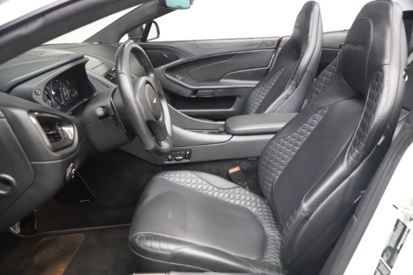 Used 2015 Aston Martin Vanquish Volante for sale $139,900 at Alfa Romeo of Westport in Westport CT 06880 20