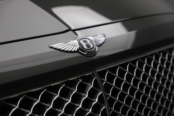 Used 2018 Bentley Bentayga W12 for sale $156,900 at Alfa Romeo of Westport in Westport CT 06880 16