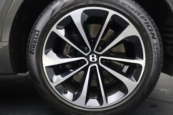 Used 2018 Bentley Bentayga W12 for sale $156,900 at Alfa Romeo of Westport in Westport CT 06880 17