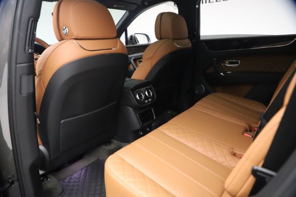 Used 2018 Bentley Bentayga W12 for sale $156,900 at Alfa Romeo of Westport in Westport CT 06880 25