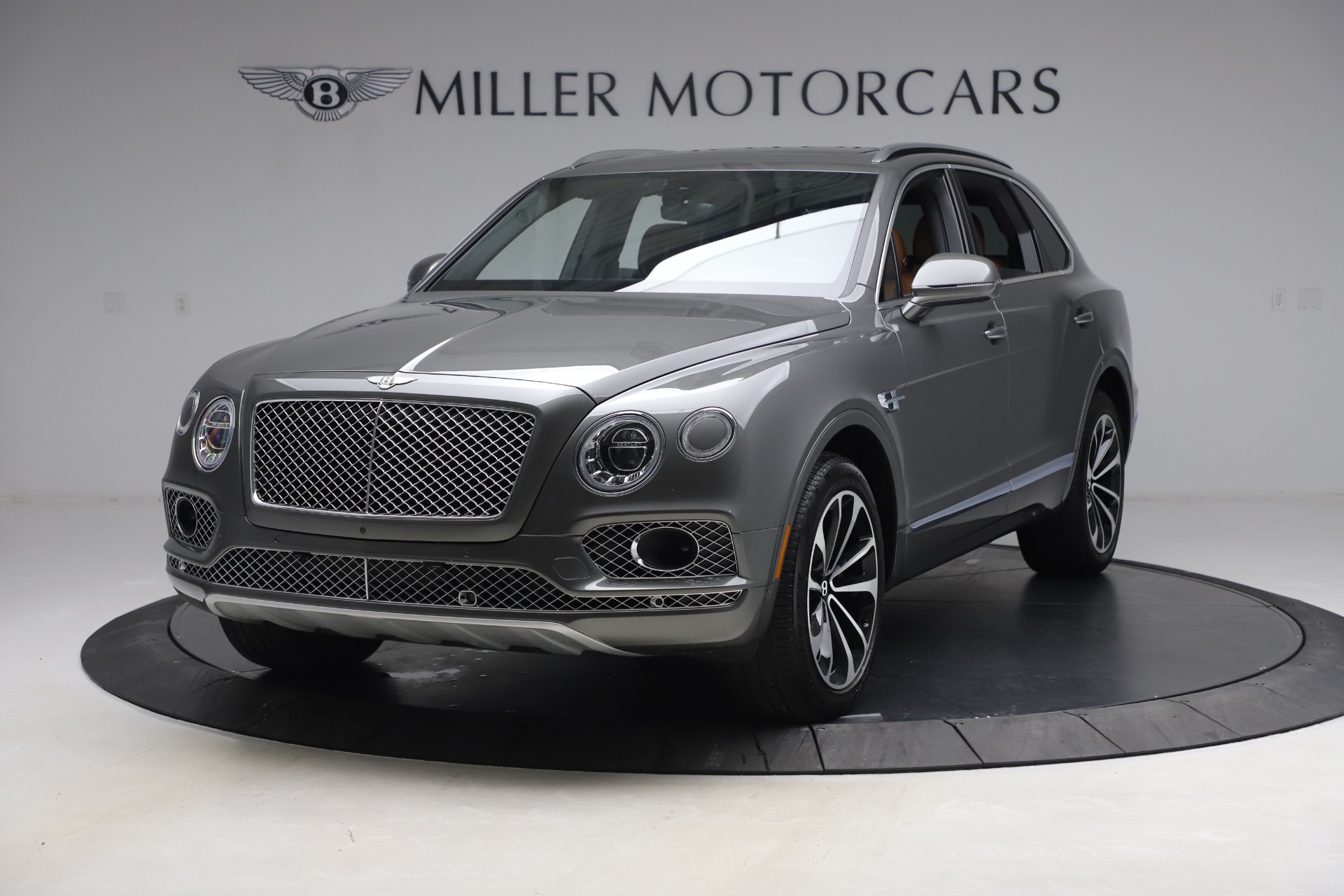 Used 2018 Bentley Bentayga W12 for sale $156,900 at Alfa Romeo of Westport in Westport CT 06880 1