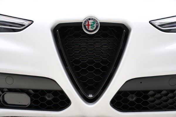 New 2021 Alfa Romeo Stelvio Ti Sport Q4 for sale Sold at Alfa Romeo of Westport in Westport CT 06880 13