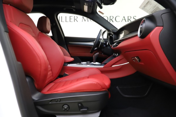 New 2021 Alfa Romeo Stelvio Ti Sport Q4 for sale Sold at Alfa Romeo of Westport in Westport CT 06880 22