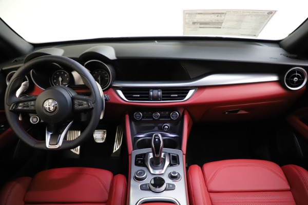 New 2021 Alfa Romeo Stelvio Ti Sport Q4 for sale Sold at Alfa Romeo of Westport in Westport CT 06880 27