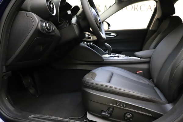 New 2021 Alfa Romeo Giulia Q4 for sale $46,800 at Alfa Romeo of Westport in Westport CT 06880 14