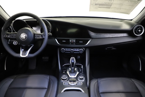 New 2021 Alfa Romeo Giulia Q4 for sale $46,800 at Alfa Romeo of Westport in Westport CT 06880 16