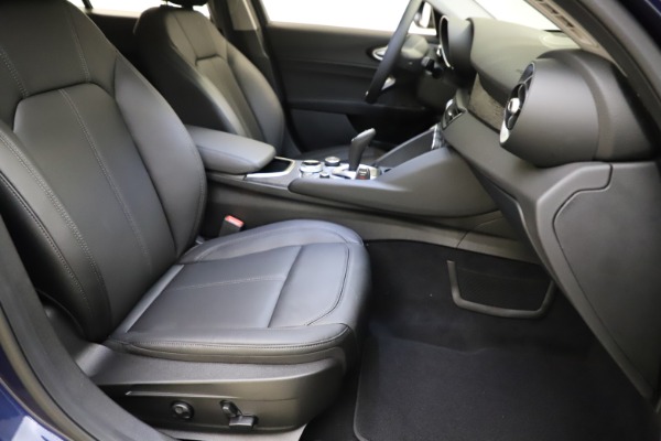 New 2021 Alfa Romeo Giulia Q4 for sale $46,800 at Alfa Romeo of Westport in Westport CT 06880 24