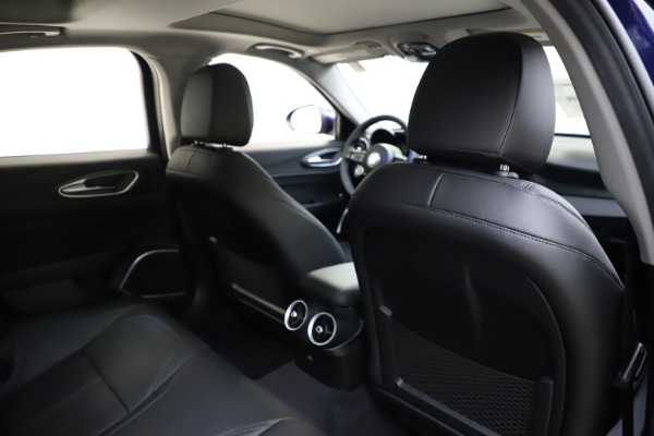 New 2021 Alfa Romeo Giulia Q4 for sale $46,800 at Alfa Romeo of Westport in Westport CT 06880 28
