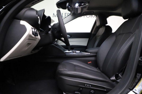 New 2021 Alfa Romeo Giulia Q4 for sale Call for price at Alfa Romeo of Westport in Westport CT 06880 13