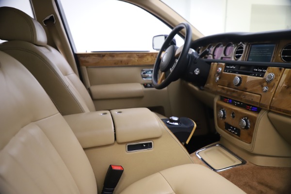 Used 2006 Rolls-Royce Phantom for sale Sold at Alfa Romeo of Westport in Westport CT 06880 21