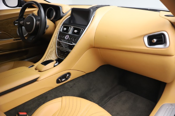 Used 2017 Aston Martin DB11 V12 Coupe for sale $149,900 at Alfa Romeo of Westport in Westport CT 06880 19