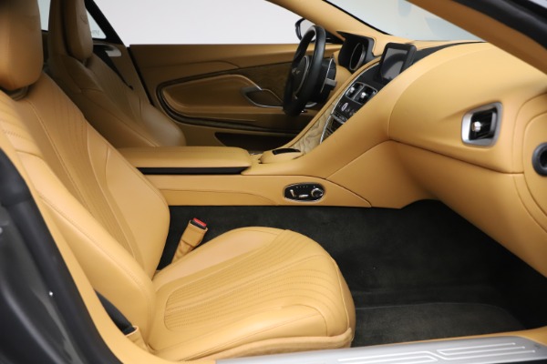 Used 2017 Aston Martin DB11 V12 Coupe for sale $149,900 at Alfa Romeo of Westport in Westport CT 06880 20