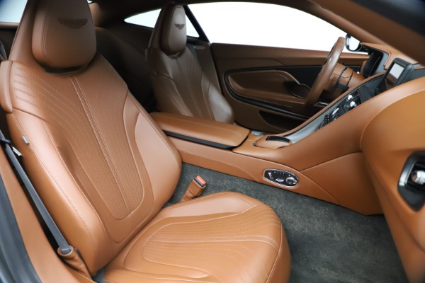 Used 2017 Aston Martin DB11 V12 Coupe for sale $134,900 at Alfa Romeo of Westport in Westport CT 06880 21