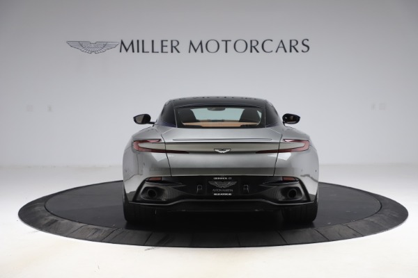 Used 2017 Aston Martin DB11 V12 Coupe for sale $134,900 at Alfa Romeo of Westport in Westport CT 06880 5