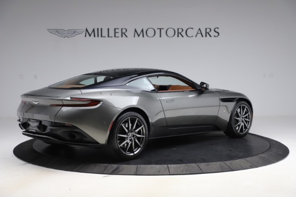 Used 2017 Aston Martin DB11 V12 Coupe for sale $134,900 at Alfa Romeo of Westport in Westport CT 06880 7