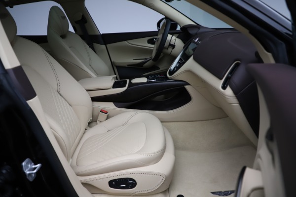 New 2021 Aston Martin DBX for sale $215,386 at Alfa Romeo of Westport in Westport CT 06880 23