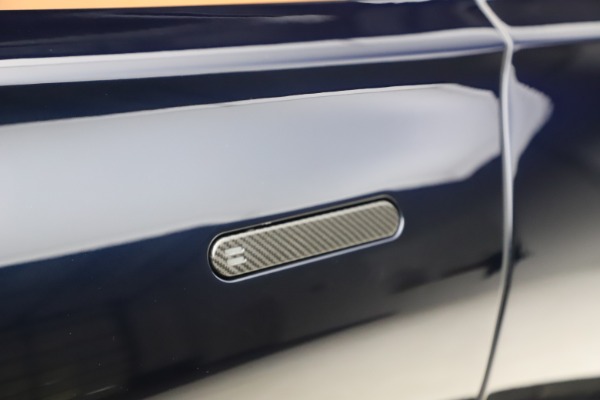 New 2021 Aston Martin DBX SUV for sale $264,386 at Alfa Romeo of Westport in Westport CT 06880 24