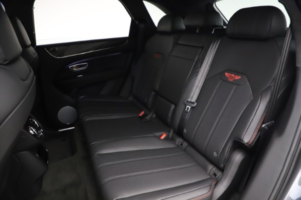 New 2021 Bentley Bentayga V8 for sale $213,720 at Alfa Romeo of Westport in Westport CT 06880 25