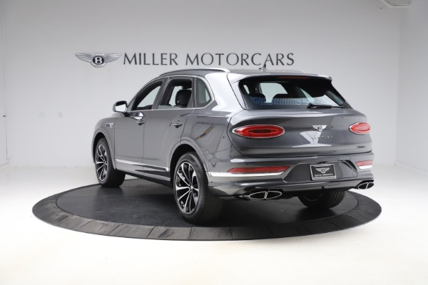 New 2021 Bentley Bentayga V8 for sale $213,720 at Alfa Romeo of Westport in Westport CT 06880 5