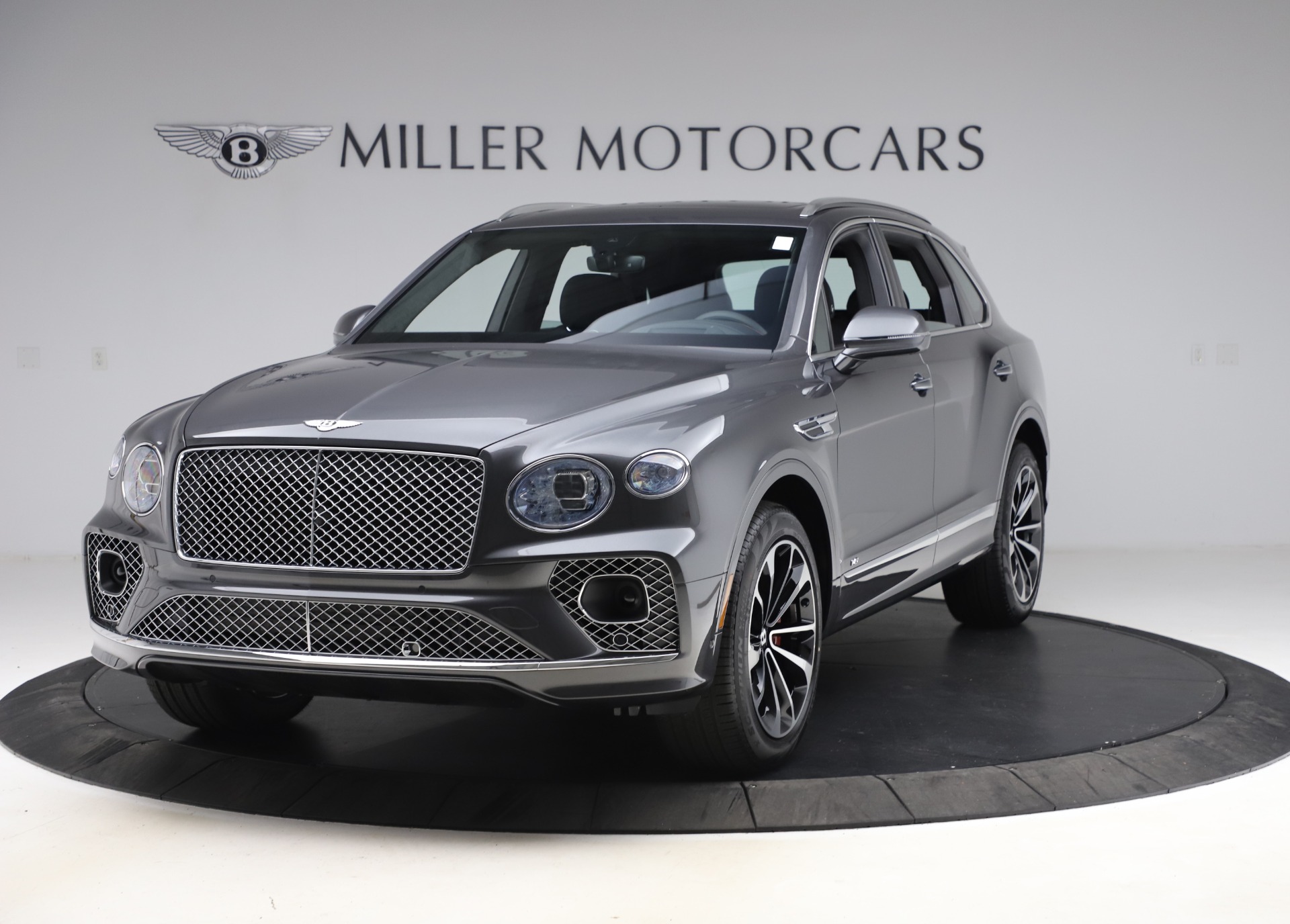 New 2021 Bentley Bentayga V8 for sale $213,720 at Alfa Romeo of Westport in Westport CT 06880 1