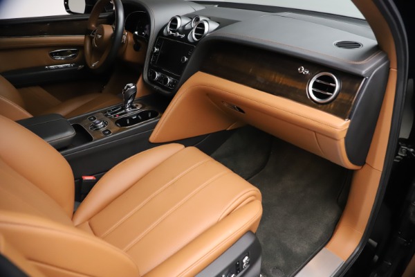 Used 2018 Bentley Bentayga Onyx Edition for sale Sold at Alfa Romeo of Westport in Westport CT 06880 20
